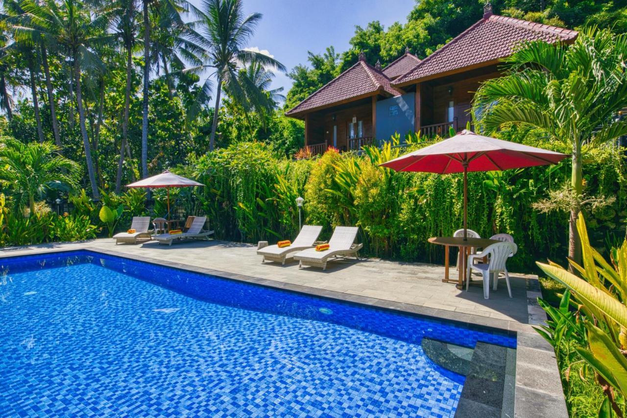 Coconut Hill Cottage Batununggul Exterior photo