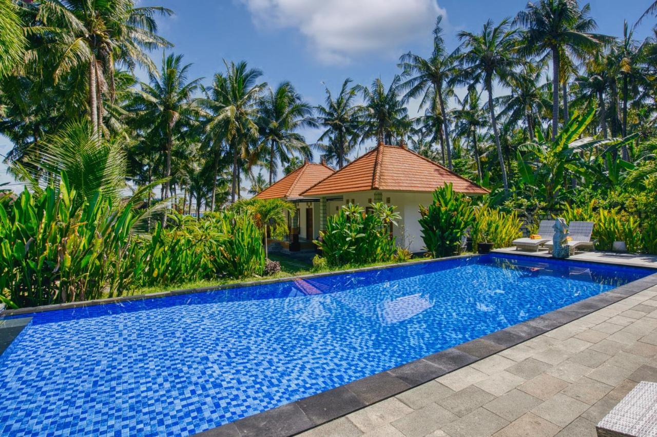 Coconut Hill Cottage Batununggul Exterior photo