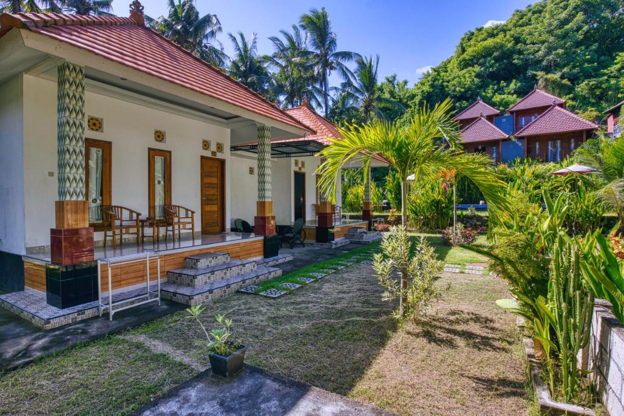 Coconut Hill Cottage Batununggul Exterior photo